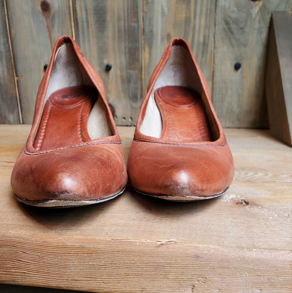 Frye Regina Pump - Picture 9 of 13